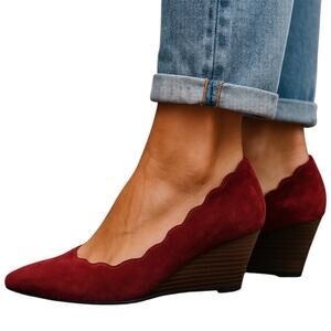 Susina Women's Red Suede Scalloped Edges Wedge Heel‎ Pumps Size 10M